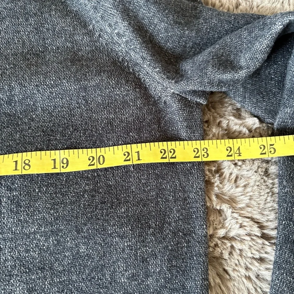 Banana Republic XL Charcoal Gray Cardigan Mock‎ Neck Button Down Academia Career